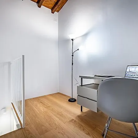 Апартаменты Floor With Duomo View *