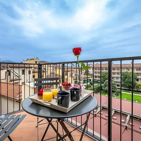 Апартаменты Floor With Duomo View